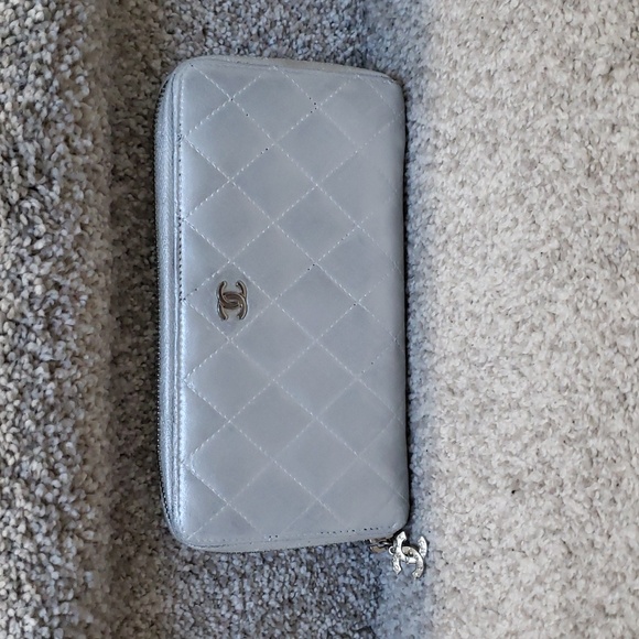 Chanel Quilted zipper wallet Authentic - Picture 1 of 12